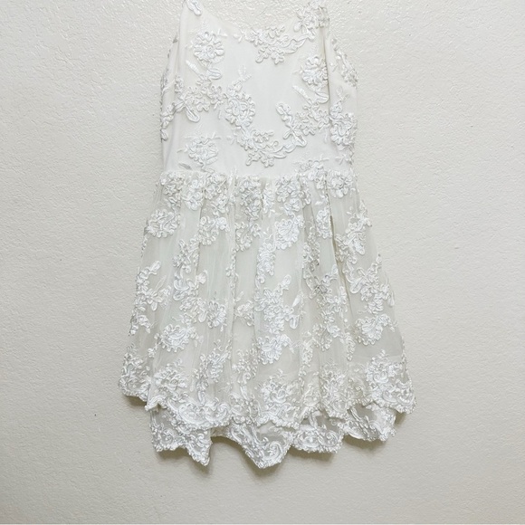 Alice + Olivia Rora Lace-Overlay Dress size 2 - Picture 3 of 14